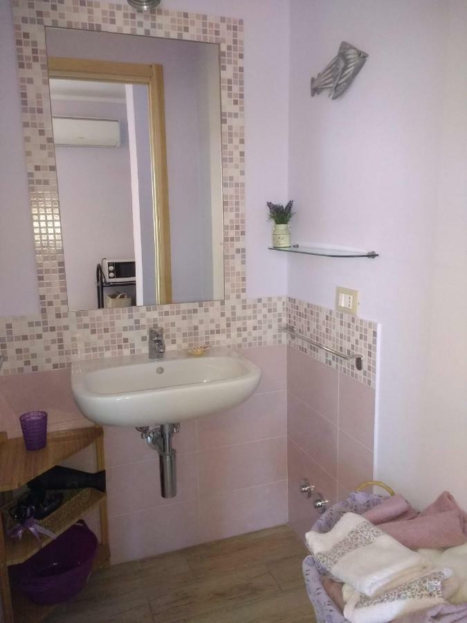 פינאלה ליגורה Casa Papaveri Rossi מראה חיצוני תמונה